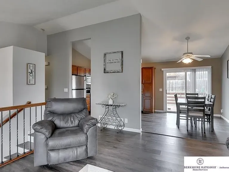 16918 Redman Ave — Photo 4