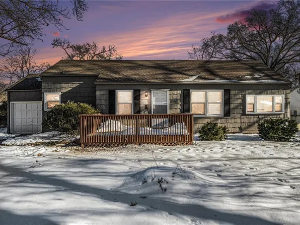 5223 Alder Dr, Roeland Park, KS 66205