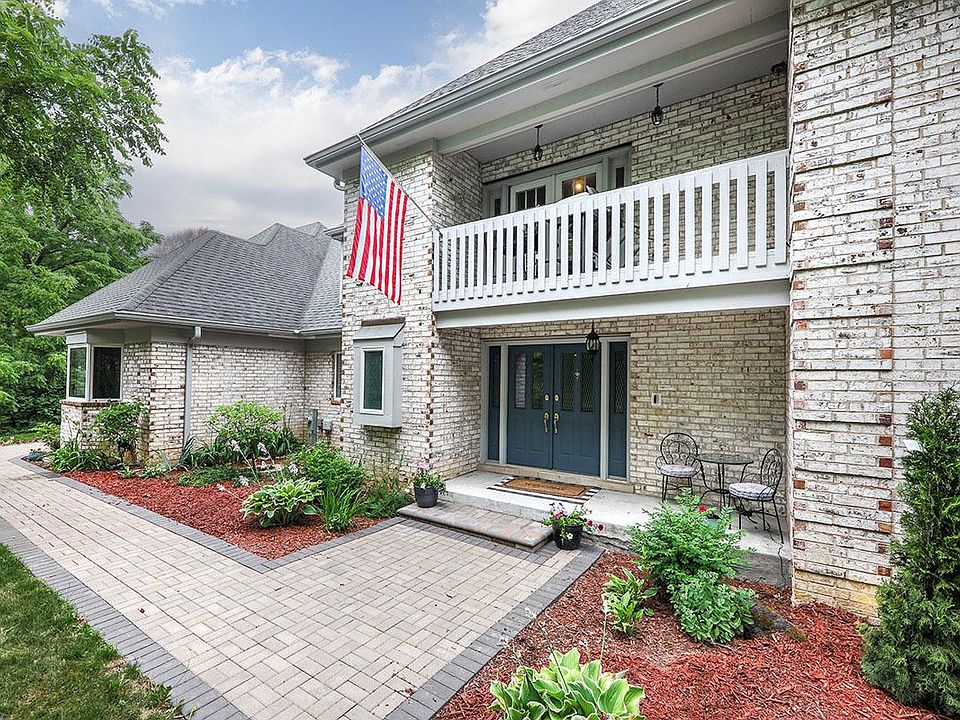 1st image of 3 Old Tamarack Ln