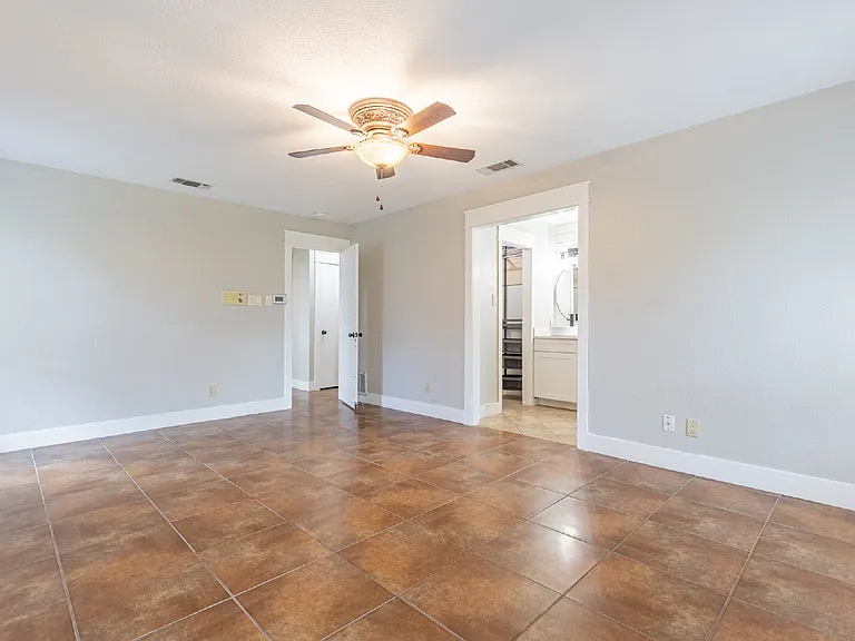 2331 Bluffridge St — Photo 24
