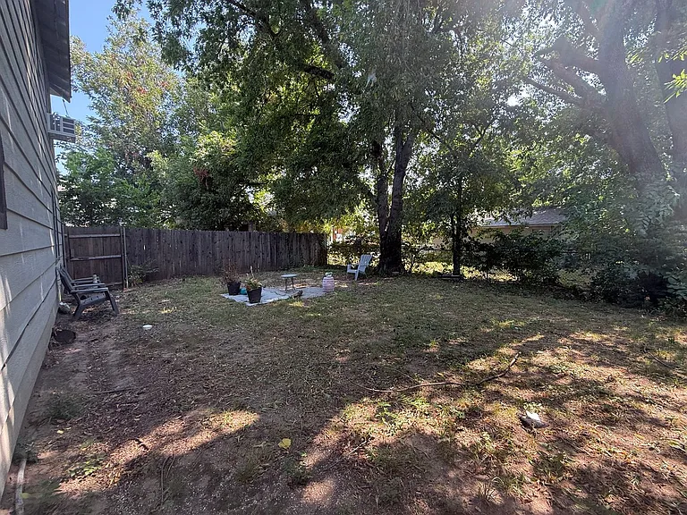 1612 N Villa Ave — Photo 16