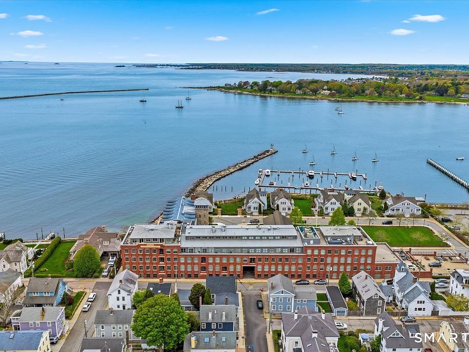1st image of 8 Stonington Commons #24