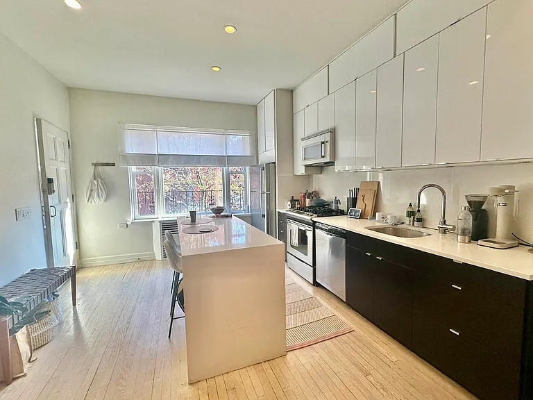 206 Vanderbilt Ave #2 — Photo 4
