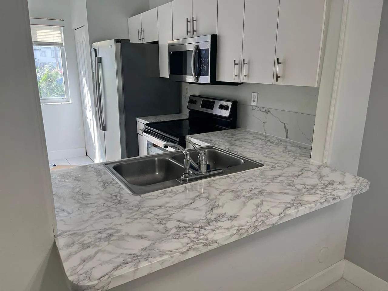 2 bed, 2.5 bath, 1150 sqft, $2,600 — Photo 3