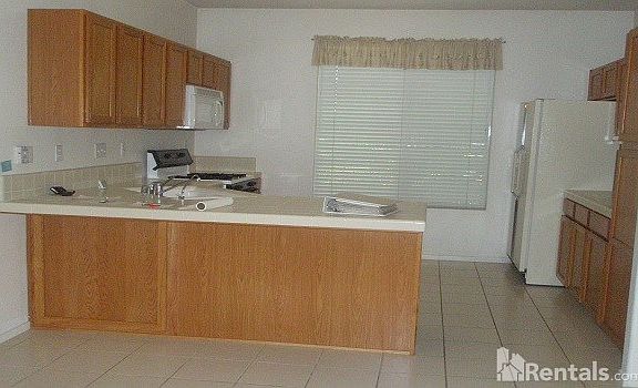 5th image of 2484 S Sabre Ave