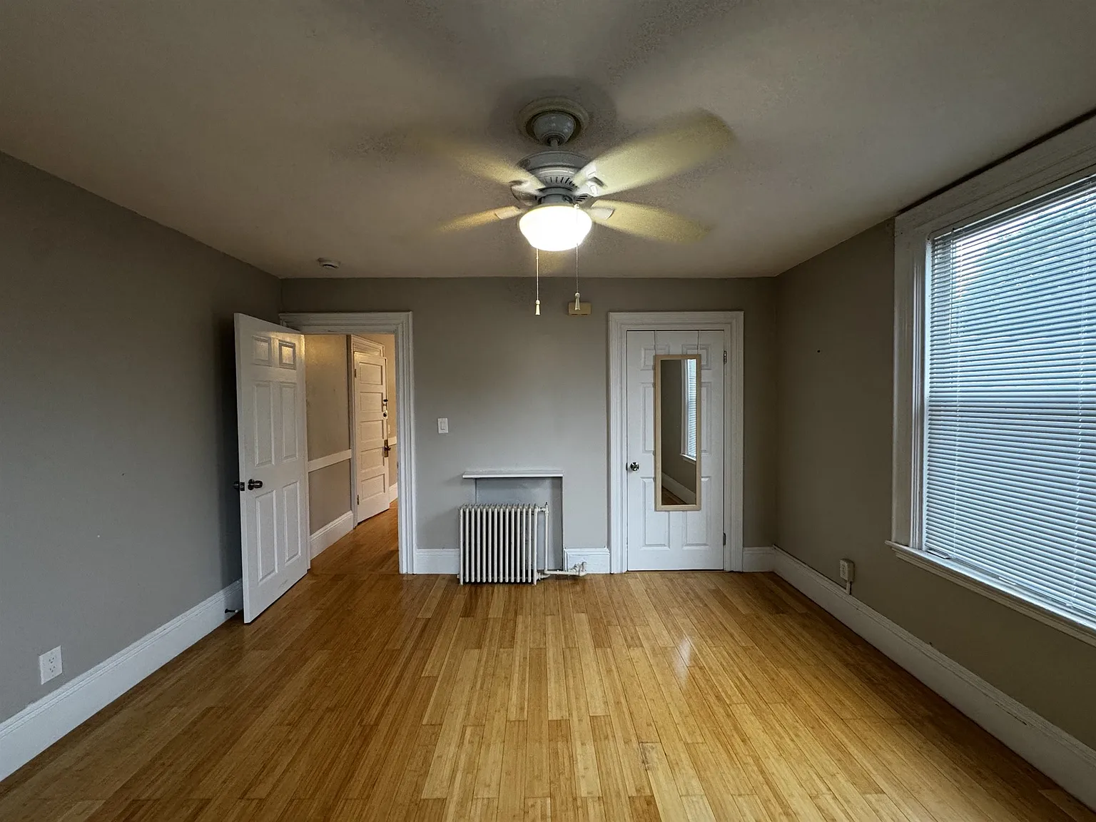 Studio, 400 sqft, $2,200 — Photo 4
