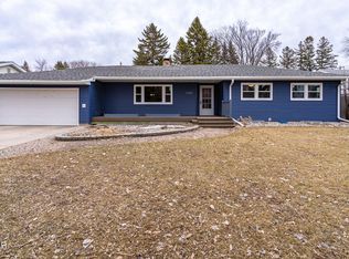 2303 Chestnut St, Grand Forks, ND 58201