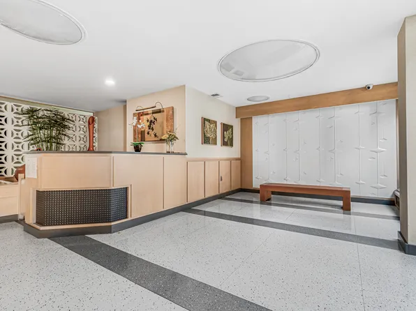 138-10 Franklin Avenue image 3 of 15