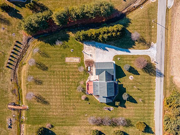 5th image of 3120 Township Road 221