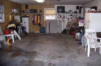3rd image of 2416 Lewis Ln