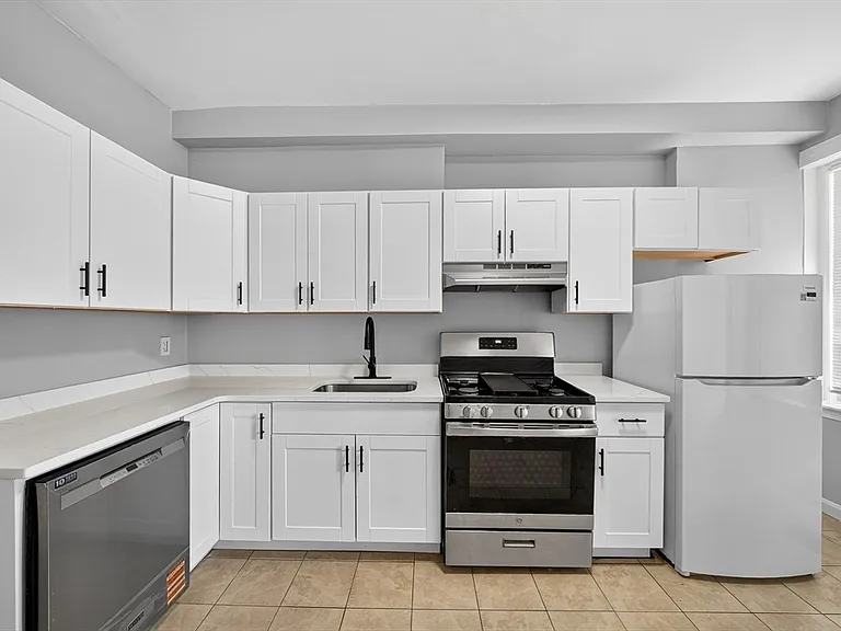 137 Shurtleff St #1 — Photo 1