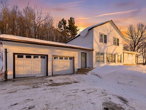 3rd image of 374 Lapasse Rd