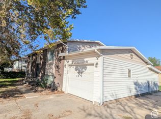 1413 S David Dr W, Syracuse, UT 84075