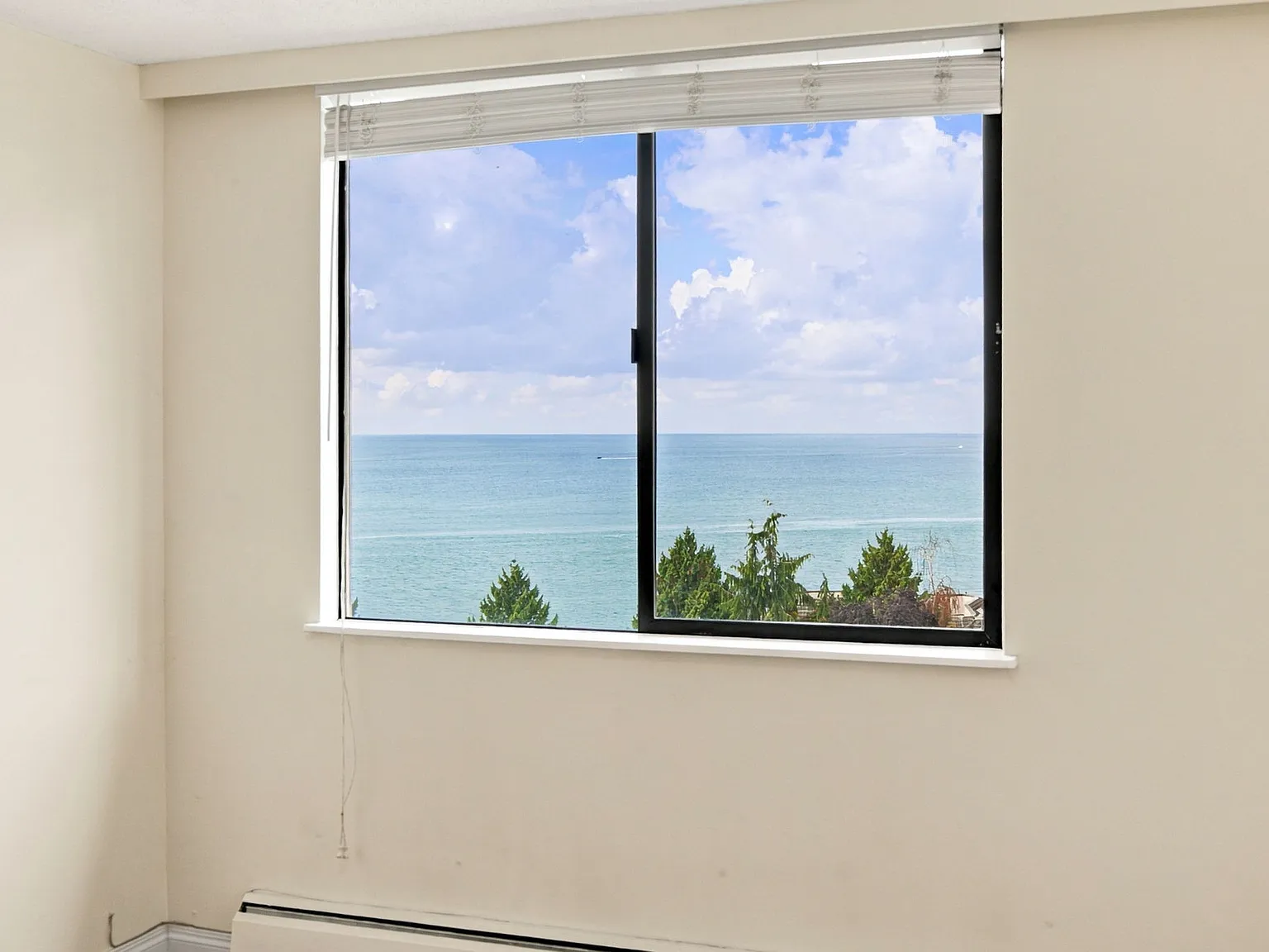 2 bed, 886 sqft, $2,950 — Photo 3
