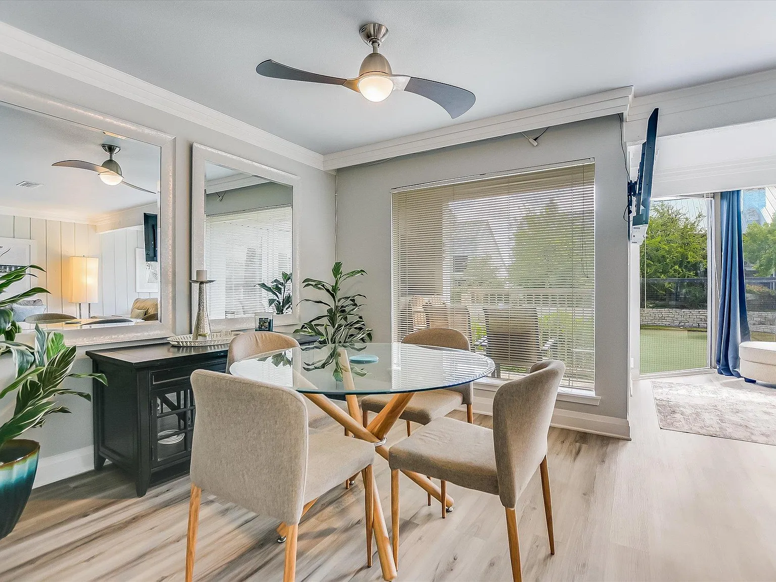 2 bed, 2.5 bath, 1610 sqft, $2,500 — Photo 4