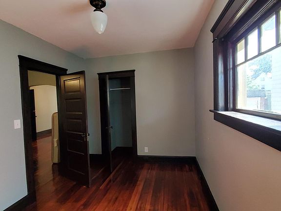 4th image of 3131 Mapledale Ave #3DW