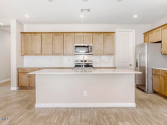 7th image of this home