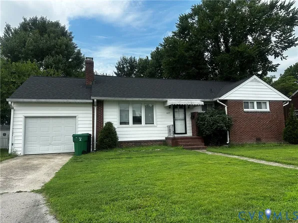 621 Fairlie Rd, Colonial Heights, VA 23834