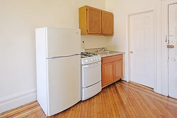 Rented by CG Realty | media 7
