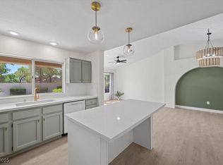 2216 Spring Water Dr, Las Vegas, NV 89134