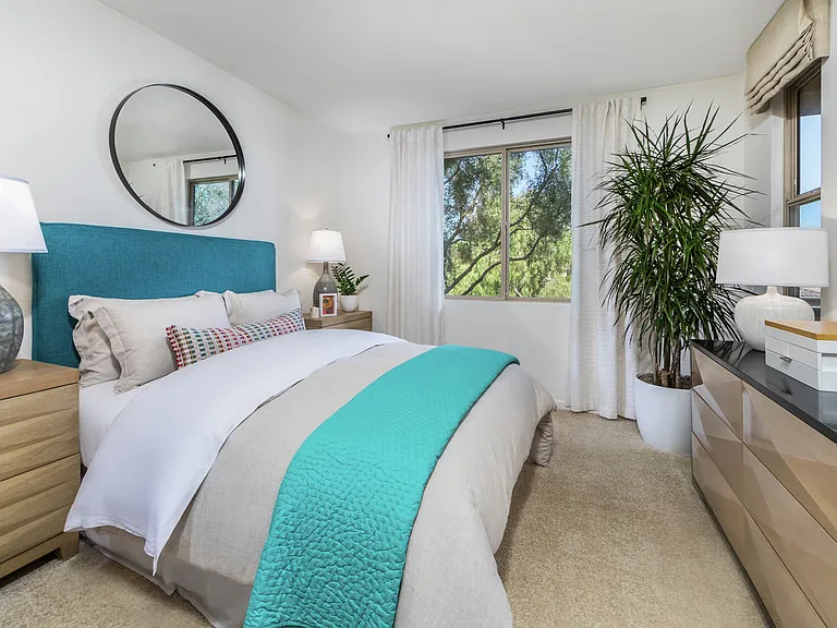 Pacific View Apartment Homes — Photo 4