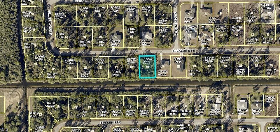1st image of 928 Alcalde ST E