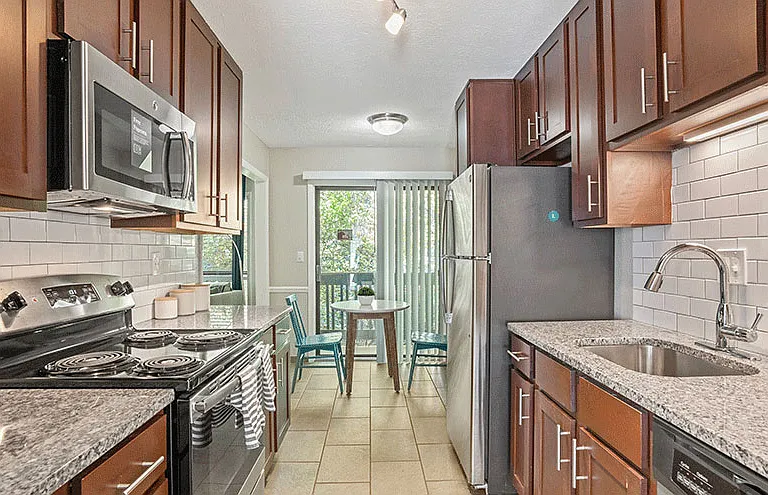 Rockledge Apartments — Photo 3