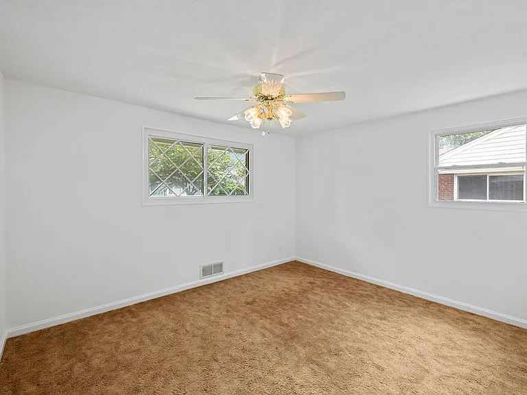 1207 Brooke Dr — Photo 11