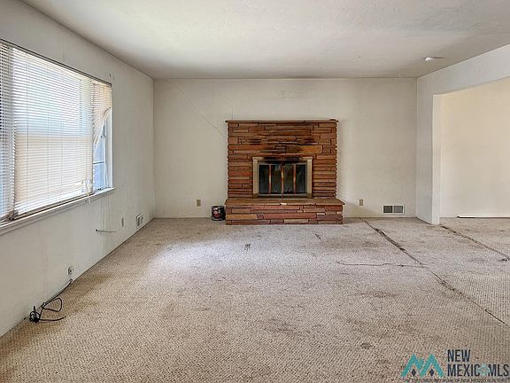 2nd image of 761 Diane Ave