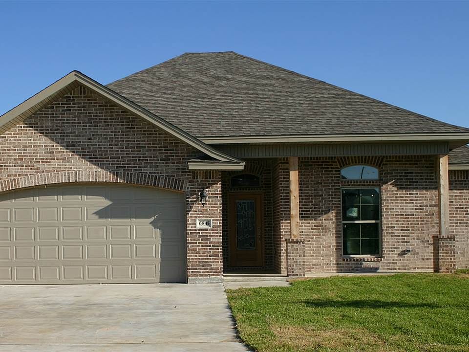1st image of 6845 Woodridge Dr