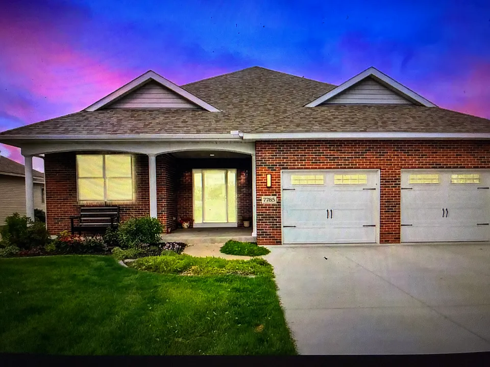 7785 Clydesdale Cir