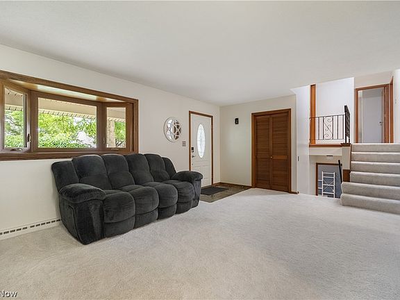 3rd image of 13795 Overcrest St NE