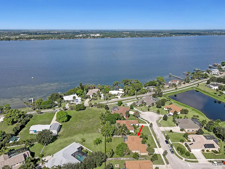 811 Spanish Cay Dr — Photo 37