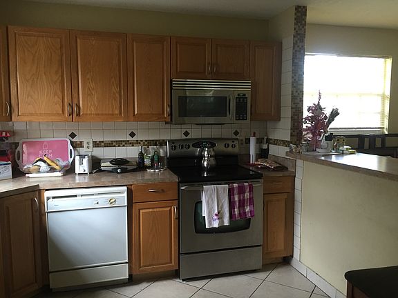 4th image of 4836 Carver St