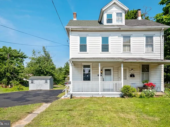 204 Elm Ave, North Wales, PA 19454