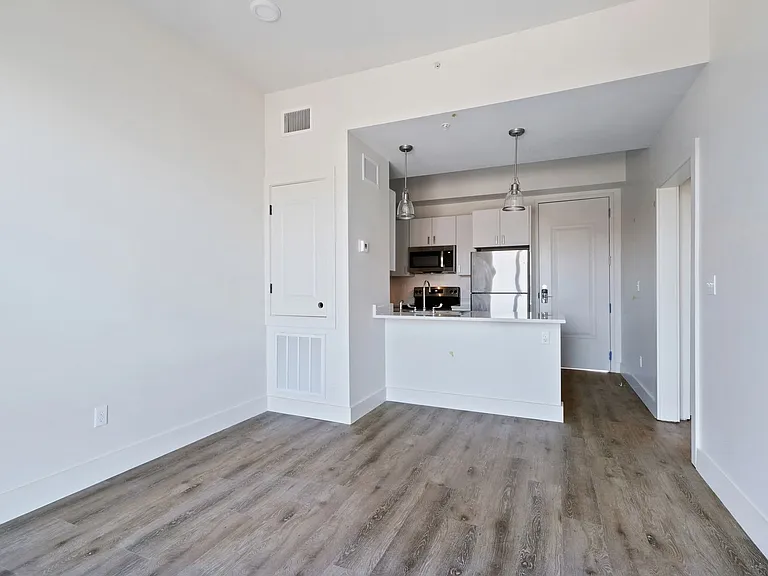 3001 Conti St #304 — Photo 12