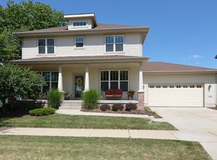 8786 White Coral Way, Middleton, WI 53562