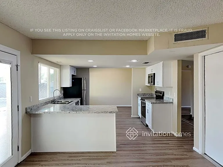 4621 W Carol Ave — Photo 9