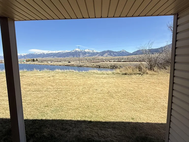 5 Avalon Ct — Photo 2