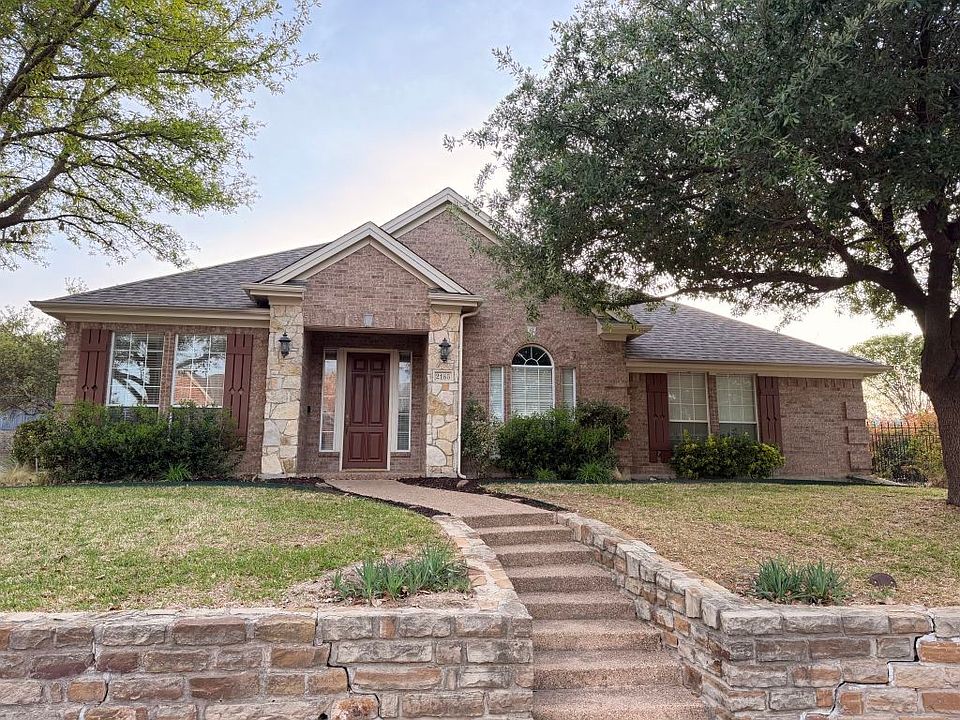 1st image of 2185 Clubview Dr