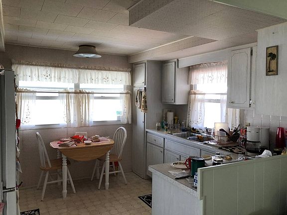 4th image of 3901 Bahia Vista St Lot 505