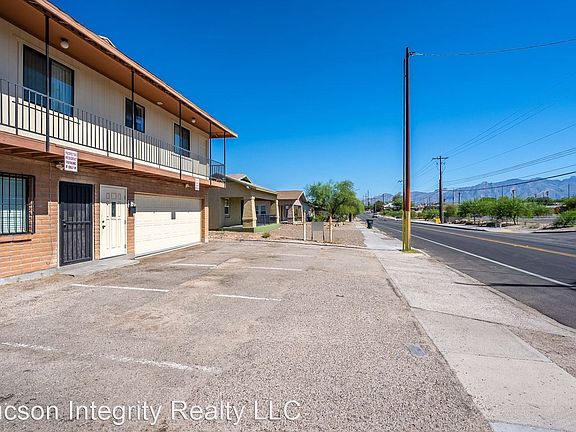 2nd image of 1309 N Park Ave #6634197