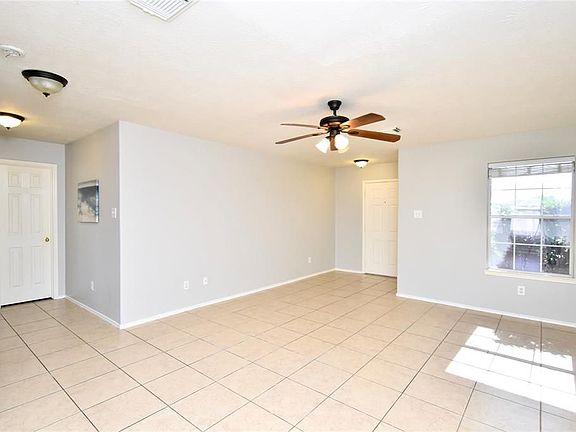 4th image of 2911 Brightspring Ct