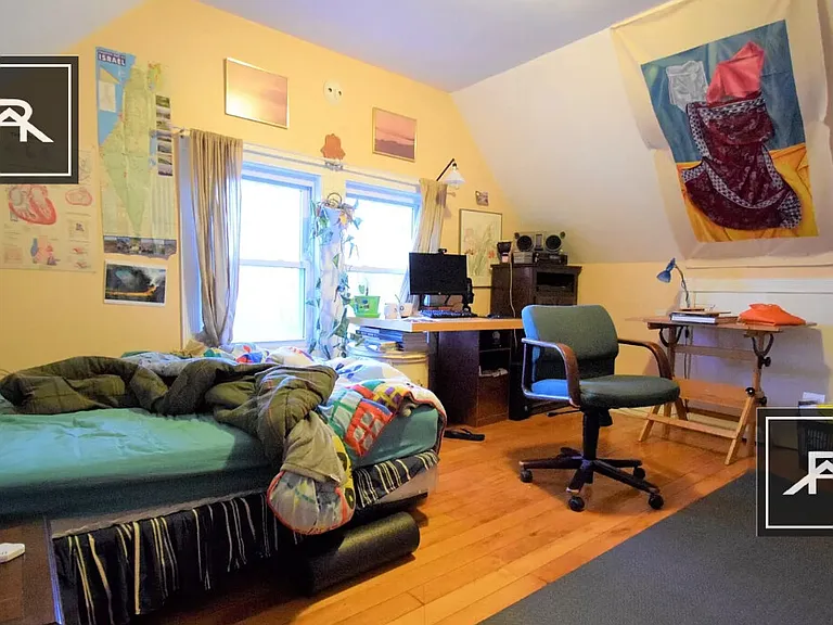 17 Holman St #1 — Photo 5