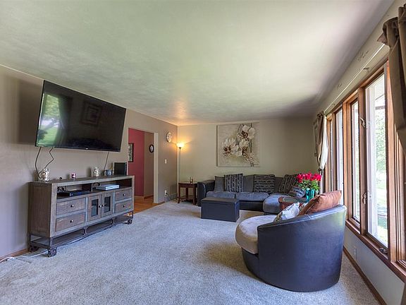 2nd image of 2632 Saratoga Dr