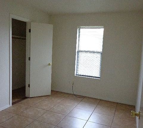 4th image of 5218 Daybreak Dr APT A