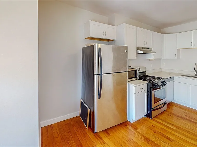 67 Marion St #3 — Photo 11
