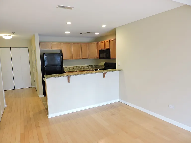 8255 Skokie Blvd #204 — Photo 3