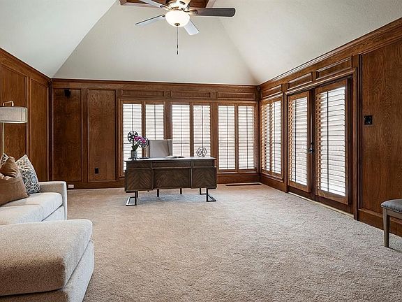 3rd image of 1313 Travis Cir S