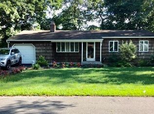 30 Happy Acres Dr, Shirley, NY 11967
